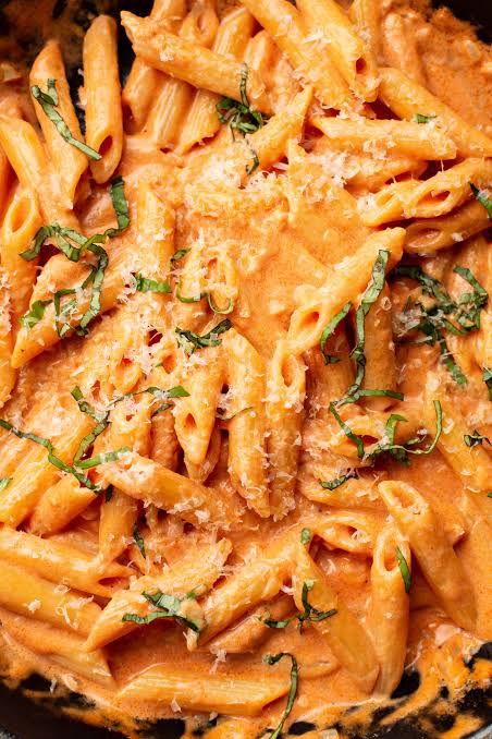 VEGGIE High-Protein Shicken Pasta alla Vodka