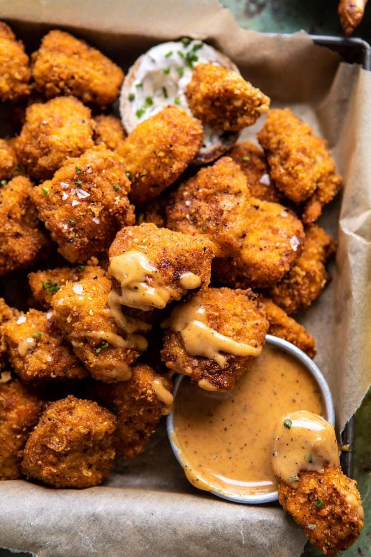 POPCORN CHICKEN & SWEET POTATO WEDGES, CHICKEN GRAVY & FRESH PARSLEY