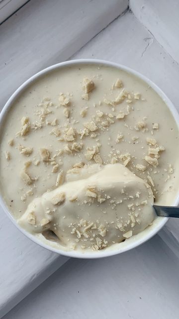 White Chocolate & Biscoff Crumble Overnight Oats