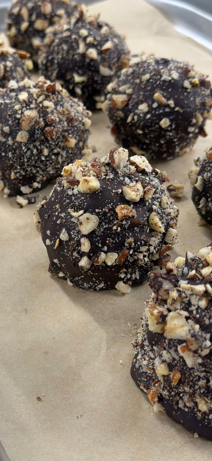 Sticky Toffee Protein Balls
